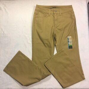 NWT Womens mid rise boot cut‎ jeans 5